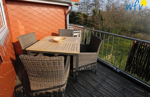 Borkum Apartment | Family-friendly apartment with sunny balcony!