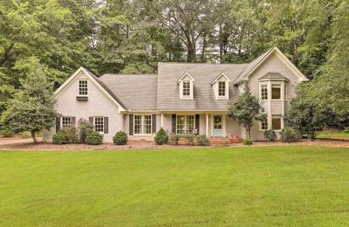 Athens House | Family-Friendly Athens Escape about 2 Mi to UGA!
