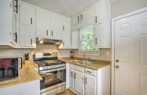 Atlanta House | Family-Friendly Atlanta Home about 3 Mi to Downtown!