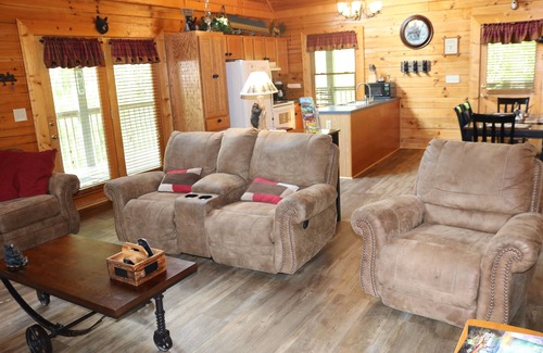 Sevierville Cabin | Family-friendly ;Avg. nightly rate $99; 5 miles from Soaky Mtn. Waterpark