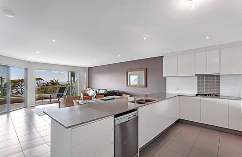 Fingal Bay Apartment | Family Friendly Beach Apartment w/Spectacular Bay Views - 100m from the beach!