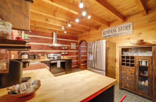 Fleetwood Cabin | Family-Friendly Blue Ridge Cabin w/Game Room!