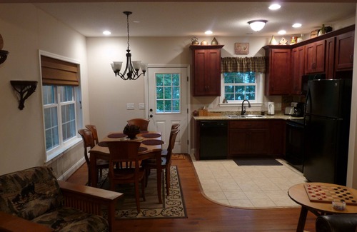 Almond House | Family Friendly, Bryson City, Tsali, GSM Railway, Nantahala