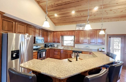 Hiawassee Cabin | Family Friendly cabin with Mountain views