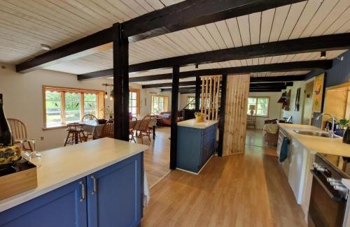 Henne House | Family-Friendly Coastal Cottage