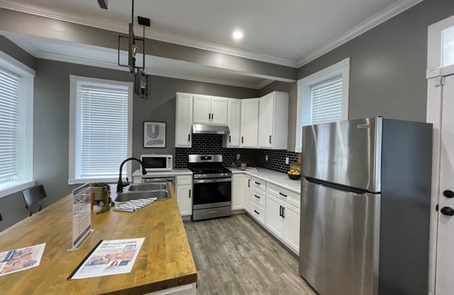 St. Louis House | Family-Friendly Comfort in St Louis-Crib,Toddler Lounge,Game Area & Backyard Fun