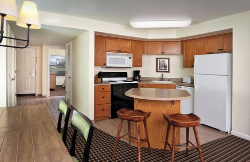 Angels Camp Resort | Family-Friendly Condo w/Private Balcony, Fireplace, Full Kitchen & Resort Pool