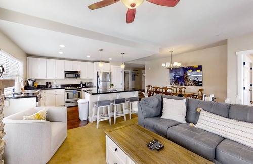 Silvercreek Condo | Family-friendly condo w/mountain & valley views, WiFi, shared pool, hot tub