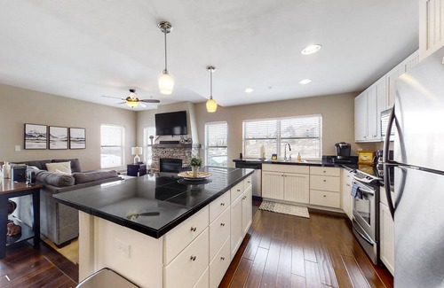 Silvercreek Condo | Family-friendly condo w/mountain & valley views, WiFi, shared pool, hot tub