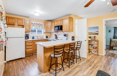 Nahcotta House | Family-Friendly Cottage with Firepit, Bay Views, Private W/D, & Free WiFi