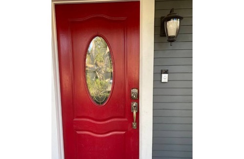 Whittier House | Family Friendly Cottage. 12 miles to Disneyland.
