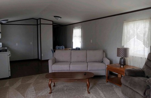 Helmer House | Family friendly, cozy home near the lake!