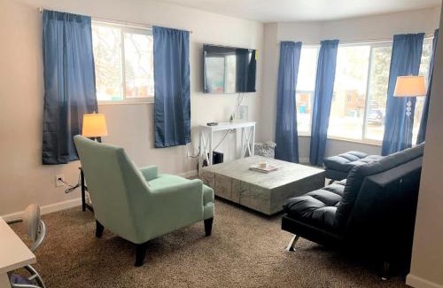 Berkley House | Family Friendly & Cozy Two Bedroom Denver
