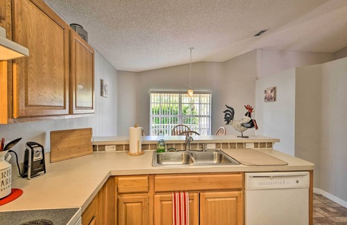 Edgewater House | Family-Friendly Edgewater Home: 6 Mi to Beaches!