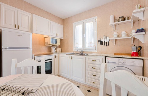 Cala en Porter House | Family-Friendly Vacation Home "Villas Vanessa & Ruth" with Pool and Terrace