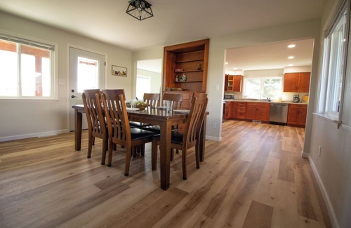 Hingham Other | Family friendly farmhouse near Cascade with AC- Enjoy a peaceful retreat!