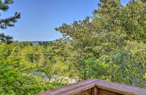 Flintstone House | Family-Friendly Flintstone Gem w/ Yard & Deck