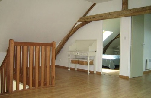 Pontvallain Cottage | Family-Friendly Gîte with Large Terrace, Playground, and Trampoline in Countryside
