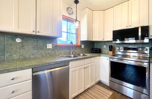 Cedar Village House | Family-friendly Home Near Trails & CSU! Great Yard