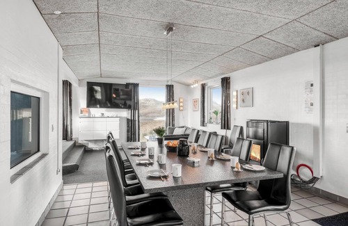 Sondervig House | Family-friendly holiday home with indoor pool and outdoor spa 100 meters from the North Sea.