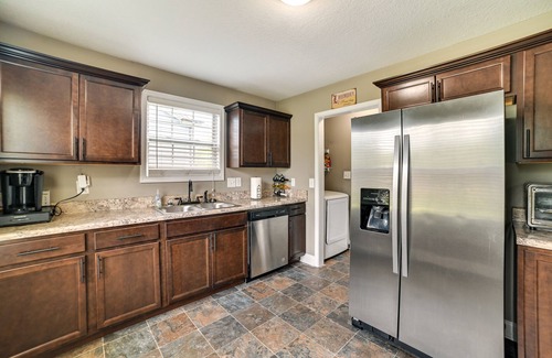 Clarksville House | Family-Friendly Home: 9 Mi to Clarksville Speedway