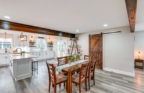Springfield House | Family-Friendly Home w/Yard: 27 Mi to Nashville!