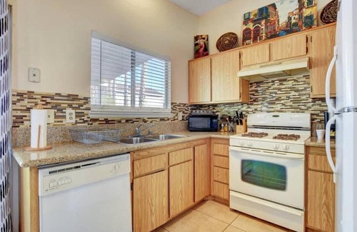 Paradise Valley House | Family-Friendly Home Close to the Strip