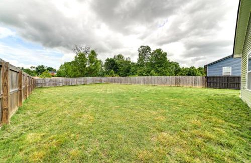 Clarksville House | Family-Friendly Home 9 Mi to Clarksville Speedway