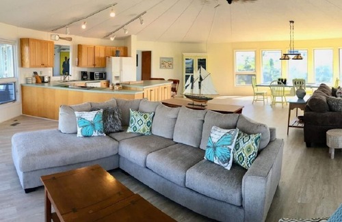 Broadkill Beach House | Family friendly home w/ 360 views of the bay and wild life preserve (sleeps 12)