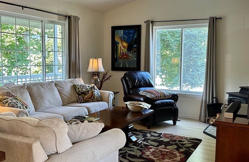 Moscow House | Family friendly home wihin minutes of UofI and WSU campuses.
