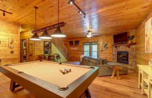 Mineral Bluff House | Family Friendly Hot Tub Haven in Mineral Bluff!