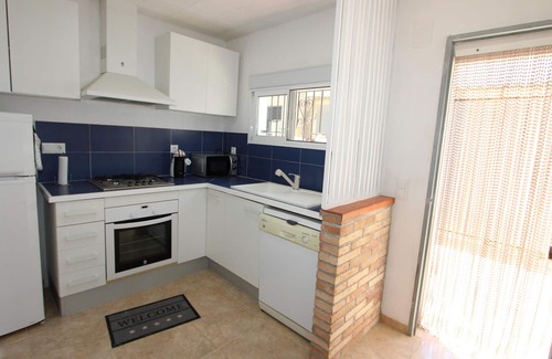 Deltebre House | Family-Friendly House with Wi-Fi, Pet-Friendly, Optional A/C, Near Dog Beach
