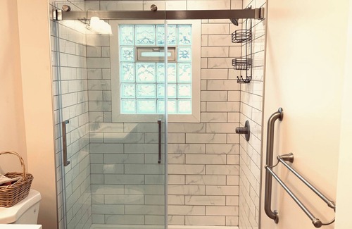 Williamsville Apartment | Family friendly in the village of Williamsville