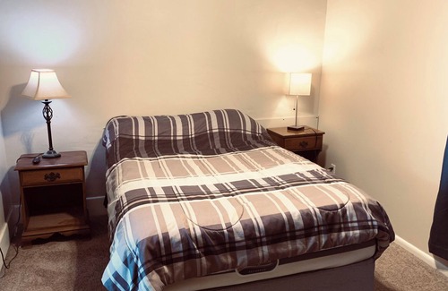 Williamsville Apartment | Family friendly in the village of Williamsville
