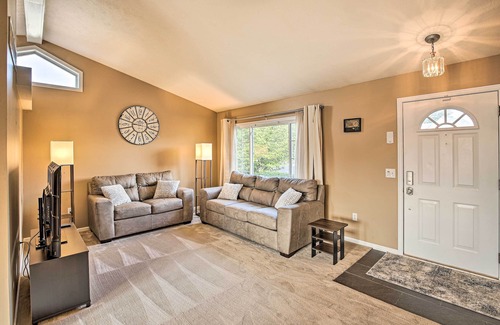 Kentwood House | Family-Friendly Kentwood Home ~ 11 Mi to Dtwn