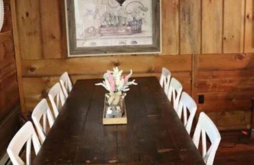 Butler Ski Chalet | Family friendly Leap Frog Lodge