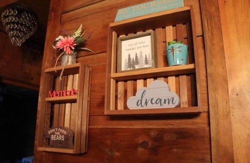 Butler Ski Chalet | Family friendly Leap Frog Lodge