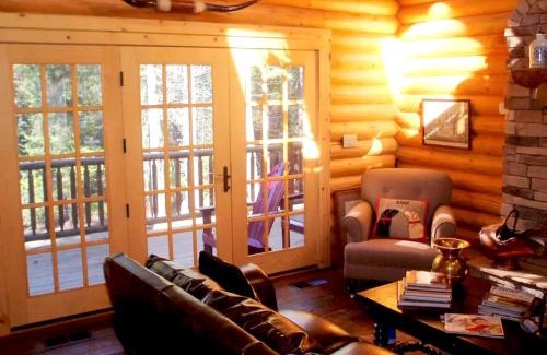 Volcano House | Family-Friendly Log Cabin Rental in California's Gold Country near Sacramento