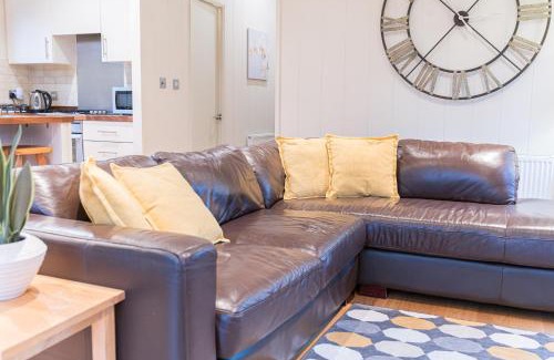 Hawkshead Ski Chalet | Family friendly, lovely Lakeland lodge with private parking and a patio