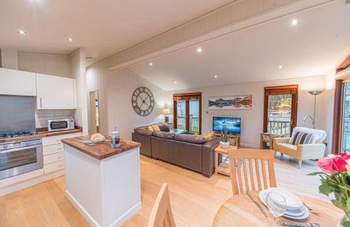 Hawkshead Ski Chalet | Family friendly, lovely Lakeland lodge with private parking and a patio