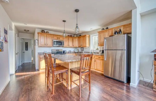 Elka Park House | Family Friendly~Minutes to Hunter~Wooded Seclusion