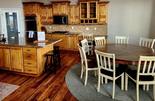 Utah County House | Family Friendly, Mountain Views-Base of Hobble Creek Canyon