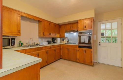 Columbus House | Family-Friendly Near Benning The Crimson Ranch