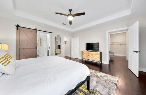 East Side House | Family Friendly New Luxury Home Centrally located