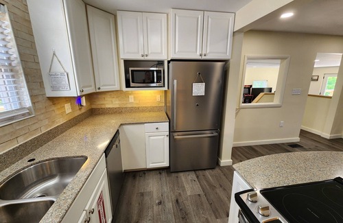 Seymour House | Family-friendly, playroom w/air hockey & arcade games, hot tub, mountain views!