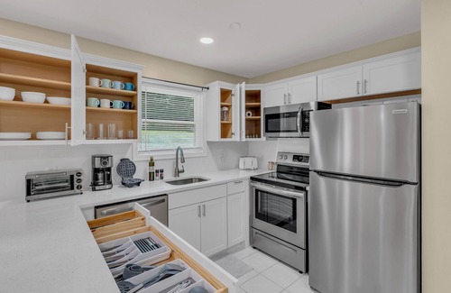 Tobyhanna Villa | Family Friendly Poconos Villa Close to Hiking, Skiing, Golf, Casino, Waterpark.