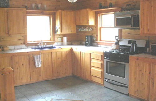 Greenville House | Family Friendly, quiet AND convenient to all that Moosehead has to offer!