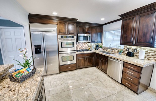 Las Vegas House | Family Friendly & Quiet w Separate Private Casita 7min to the strip!