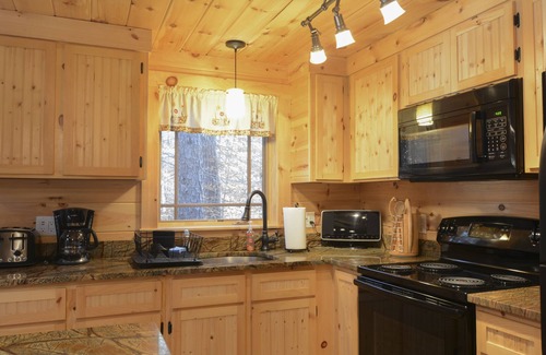 Chocorua Cabin | Family Friendly Rustic Newly Renovated Cabin Abutting The White Lake State Park.