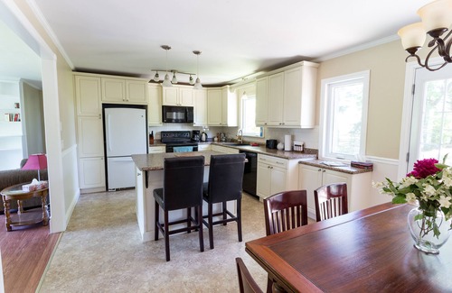 Picton House | Family Friendly Sandbanks Retreat